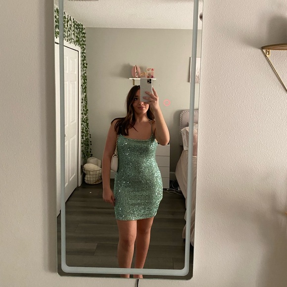 Speechless (Khols) Green Sequin Mini Dress - Picture 3 of 4